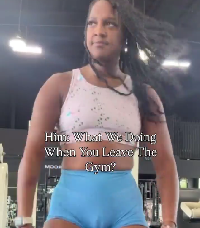Woah: Chick In Tight Shorts Has A Big Camel Toe🫠